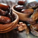 sardiyo-me-khajur-khane-ke-fayde