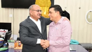 The District Judge gave a heartfelt farewell to SP Vidyasagar Mishra, who will assume new responsibilities in Sitapur.