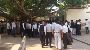budaun-court-staff-suicide-news