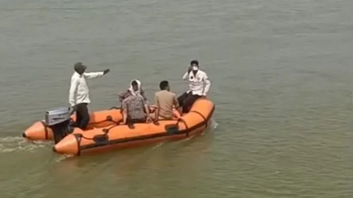 kachhla-ganga-ghat-budaun-firozabad-man-drowned-dead-body-found