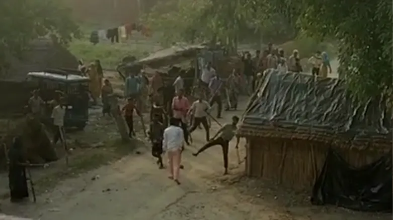 budaun-crime-news-two-groups-clash-sheikhupura