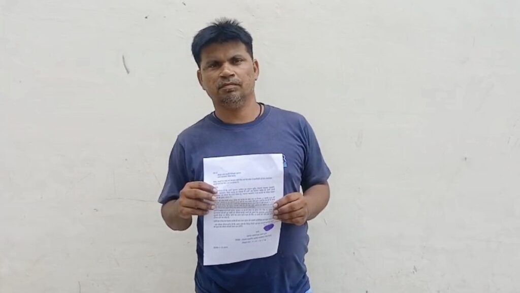 दिव्यांग की रोज़ी-रोटी पर चोरों की बुरी नज़र, खोखा काटकर नकदी व सामान पार 5 Badaun news 1