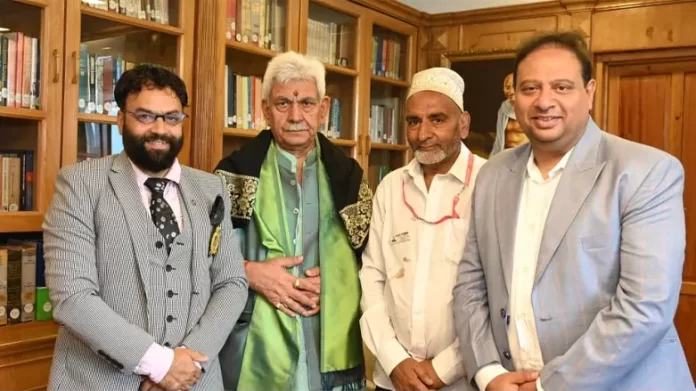 Kashmir Concern Delegation Meets LG Manoj Sinha, Discusses Nasha Mukt Bharat, TB Mukt Campaigns