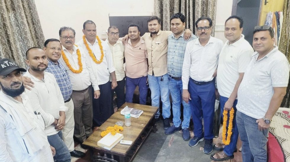 बदायूं: सहसवान पत्रकार एसोसिएशन की नई कार्यकारिणी गठित, नीरज सक्सेना बने अध्यक्ष 1 sehaswan