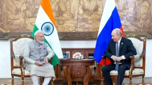 पीएम मोदी का 'व्यक्तिगत ध्यान' भारत-रूस विशेष रणनीतिक साझेदारी को दे रहा मजबूती: व्लादिमीर पुतिन 1 Modi with Putin