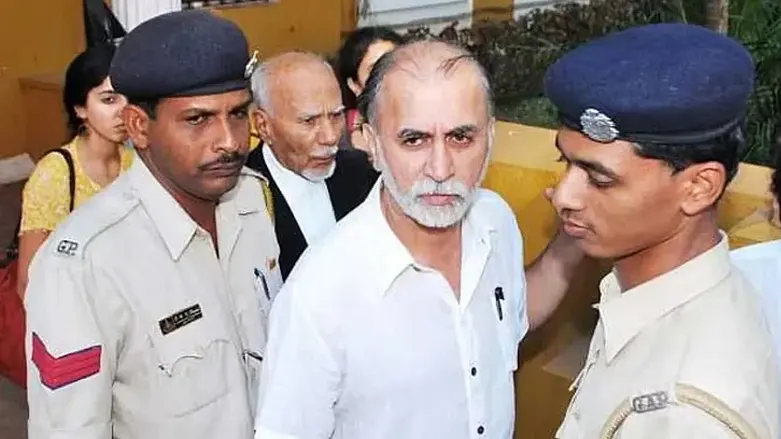 tehelka-editor-in-chief-tarun-tejpal-convicts