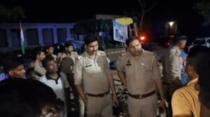 बदायूं: DJ पर गाने बजाने की होड़ में भिड़े कांवड़िए, जमकर चले लाठी-डंडे; 5 घायल 3 badaun news