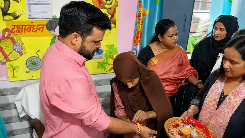 dm rampur rakshbandhan