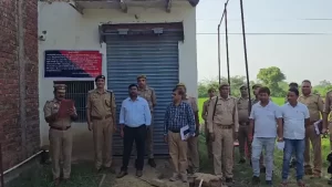 मैनपुरी: ढोल-नगाड़ों की थाप पर गैंगस्टर के 2 पेट्रोल पंप कुर्क, 15.33 लाख रुपये की संपत्ति जब्त 4 mainpuri-gangster-petrol-pump-attachment-news