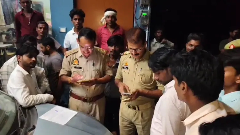 सहसवान में कथित अवैध अस्पताल में महिला की मौत पर हंगामा, एसडीएम ने दिए जांच के आदेश 4 sahaswan-illegal-hospital-woman-death-badaun-news