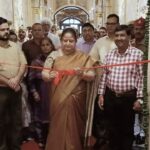 रामपुर रज़ा लाइब्रेरी को जीवंत सांस्कृतिक संस्थान बनाने पर मंडलायुक्त संगीता सिंह का जोर; 'द वर्ल्ड इज़ पोएट्री' प्रदर्शनी का किया शुभारंभ 1 Sangita Singh at Raza Library