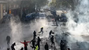 france-protests-curfew-2400-arrested